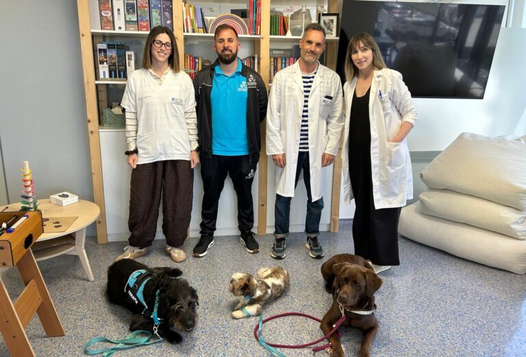 Equipo de TAA en el Hospital de Día de Salud Mental Infanto-Juvenil de A Coruña