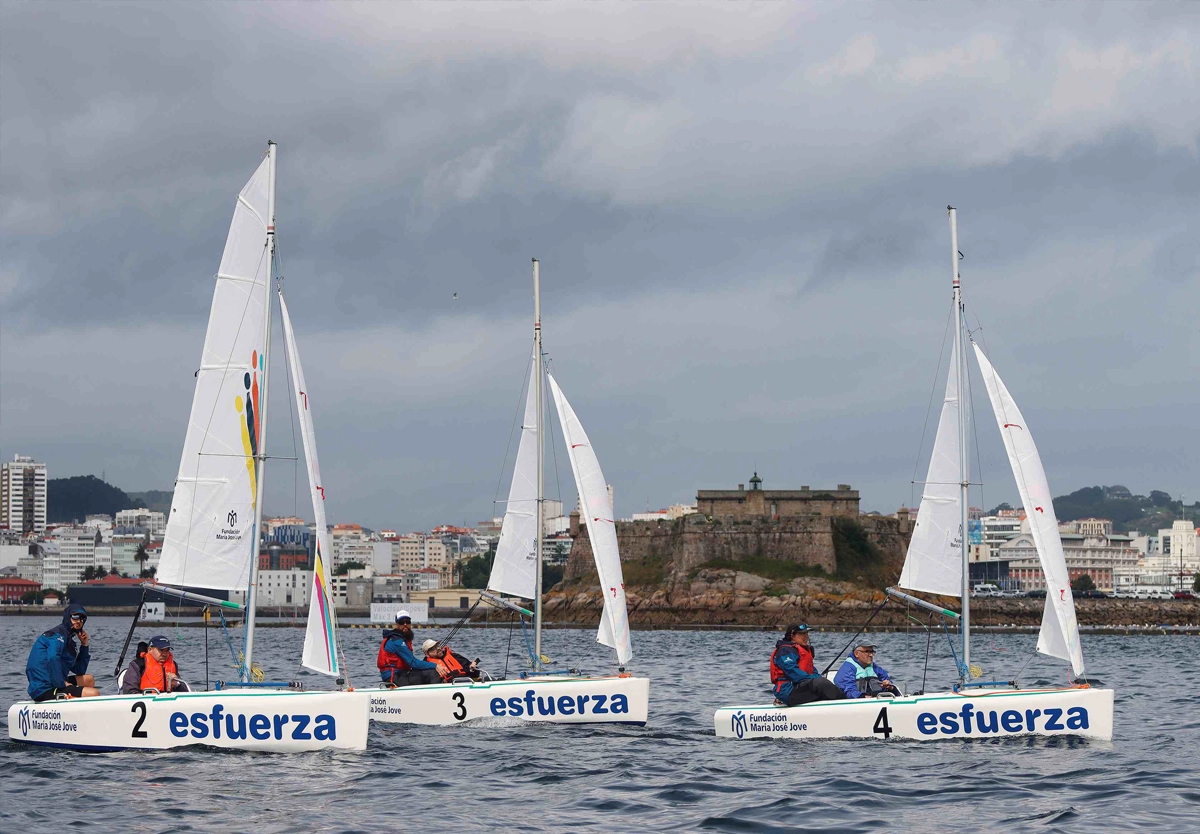 Veleros "Esfuerza" en competición